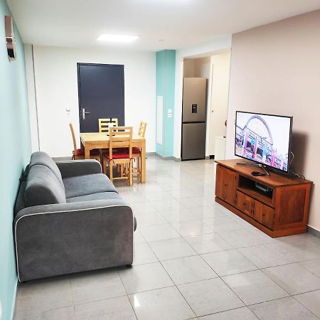 Apartamento Le 5Eme As // F2 Totalement Refait A Neuf Saint-Denis Exterior foto